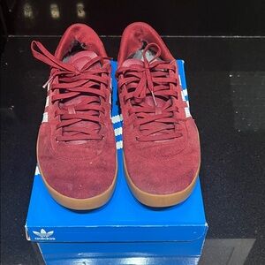Adidas Men's Burgundy Sneakers with Gum Sole